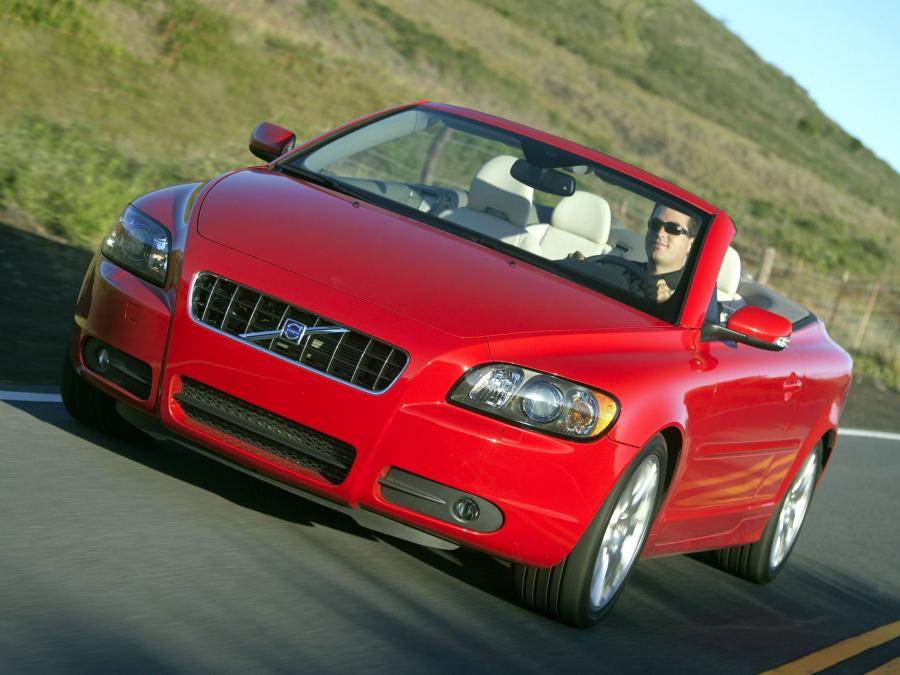  Volvo C70 T5 2005 года  (US) (фото 3 из 30)